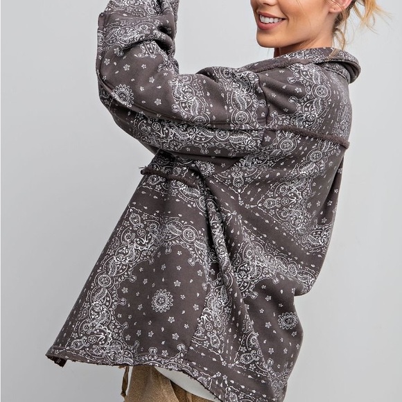 Bandana Print Button Down Shacket - Picture 3 of 3